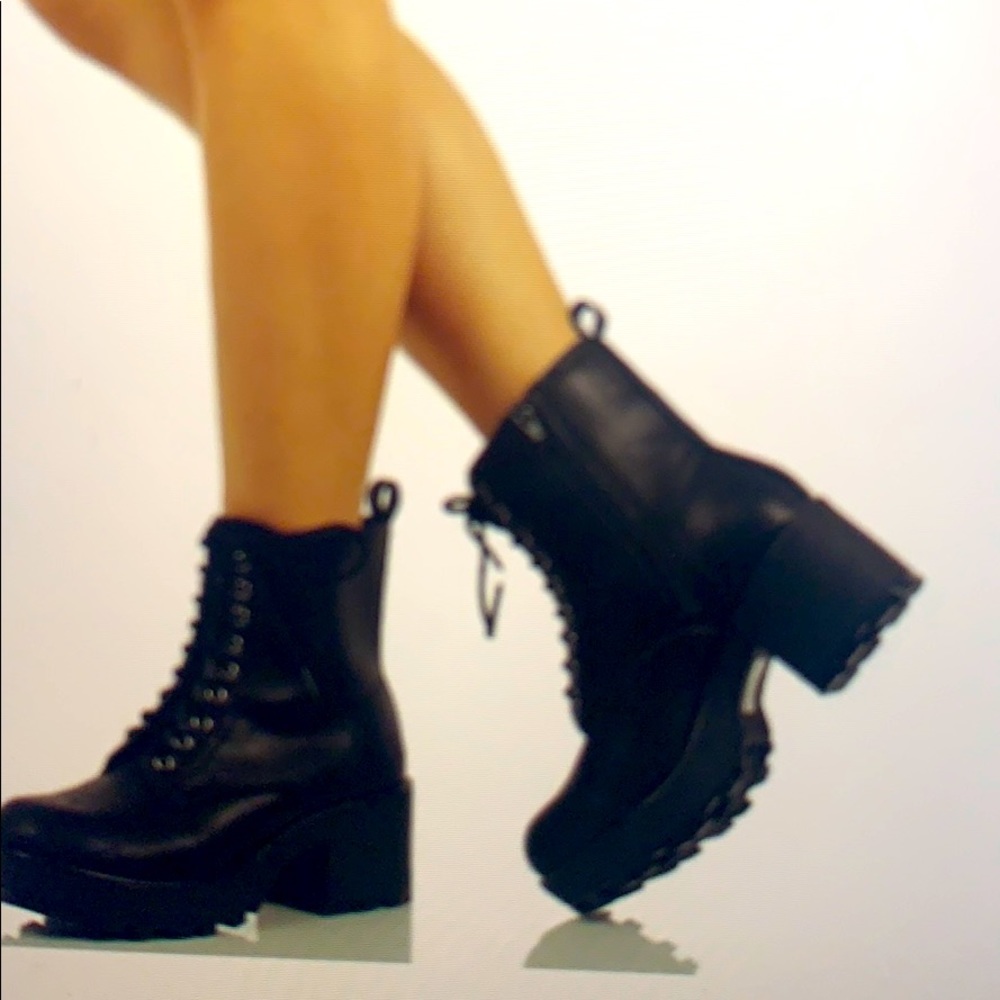Soda Woman’s Lace-Up Combat Ankle Boots